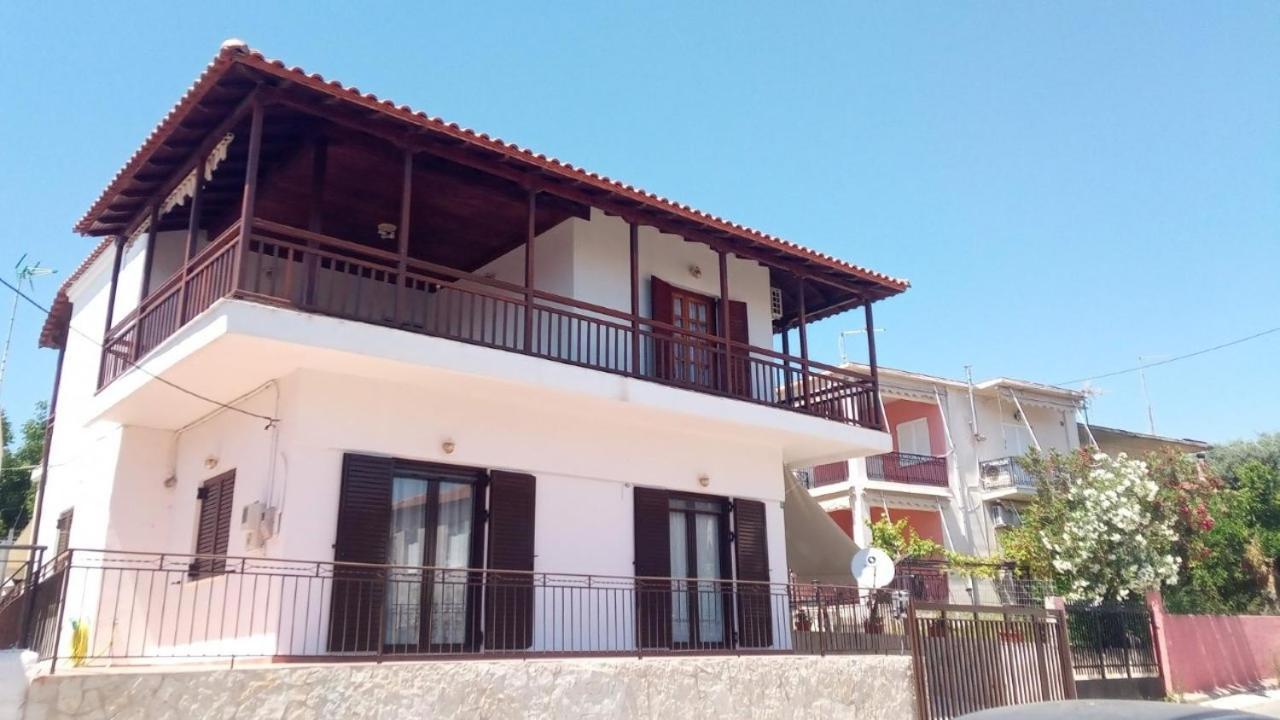 Balcony With View Korifásion Exterior photo